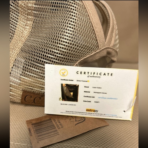 CC Exclusives Gold Glitter Hat High Ponytail Adjustable with Monogram Logo Patch - Picture 5 of 9